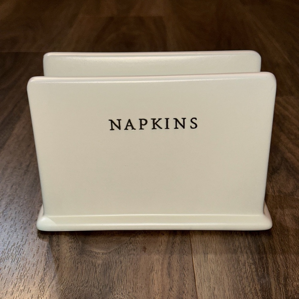 NWT Hearth & Hand with Magnolia Napkin Holder